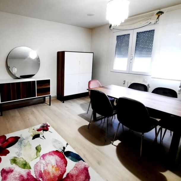 Imagen entrada al recibidor de una casa decorada por Sonia Blanco