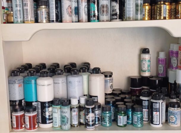 28x24 jarrón efecto piedra con decoración en metal